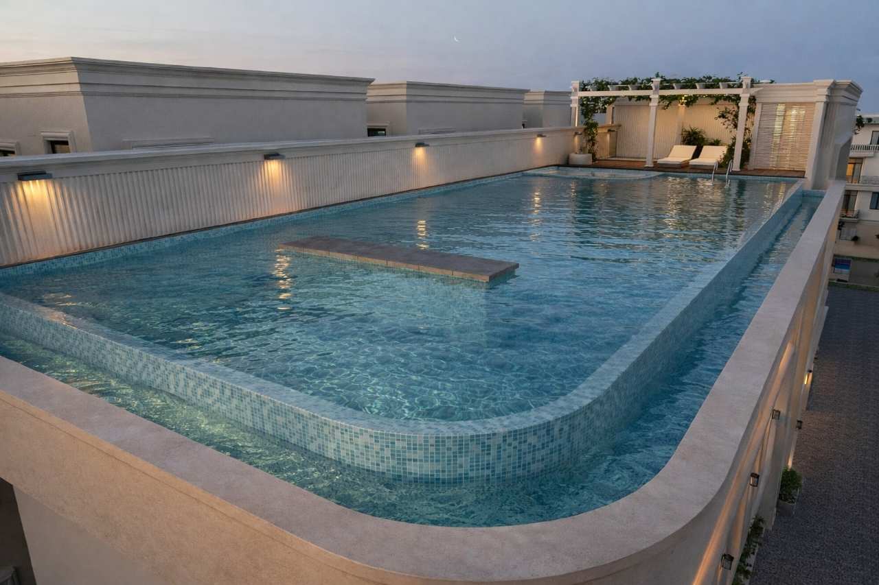 Rooftop swimming pool
